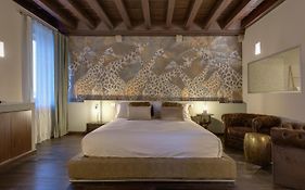 Palazzo Duomo Suites In Udine Center