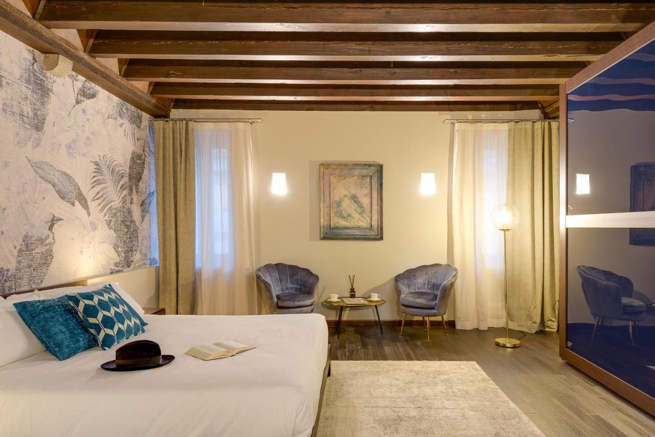 Palazzo Duomo Suites In Udine Center Zewnętrze zdjęcie