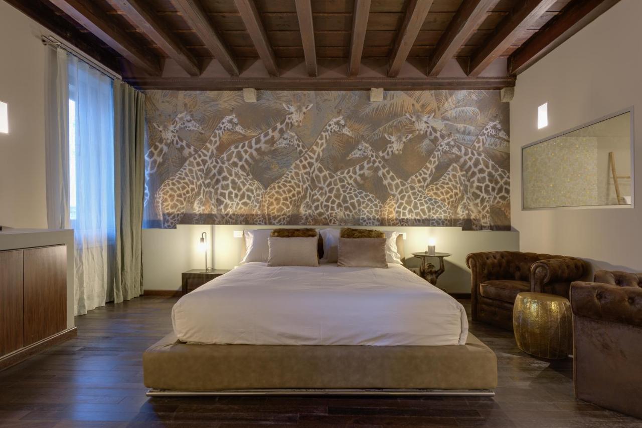 Palazzo Duomo Suites In Udine Center Zewnętrze zdjęcie